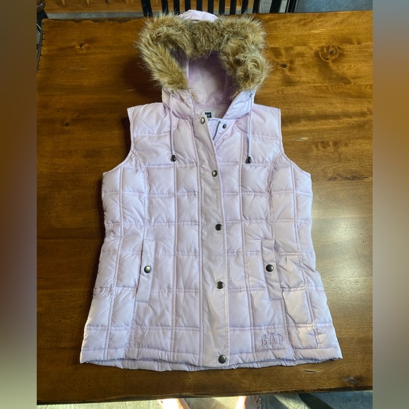 NEW Puffer Vest - Picture 2 of 4